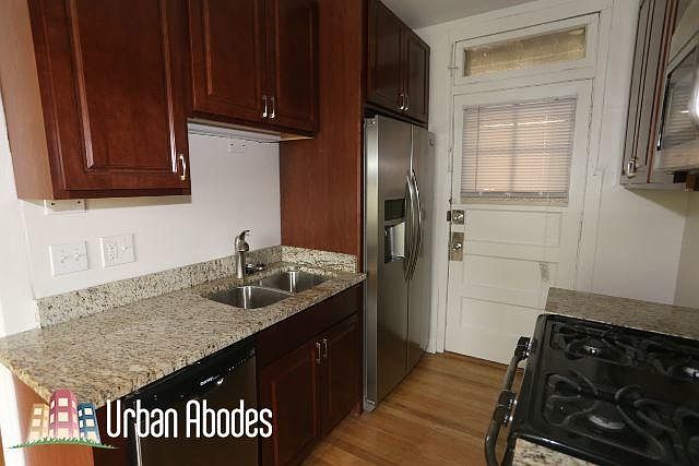 1st image of 2100 W Ainslie St #31701E