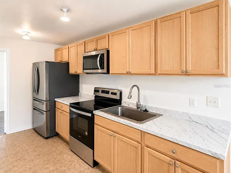 301 Clark St #2 — Photo 3
