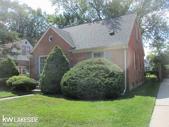 3rd image of 29815 Park St