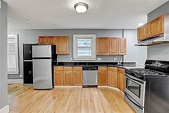 5th image of 262-264 Western Ave Unit 1