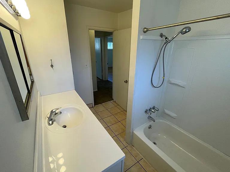 4159 S 3100 E — Photo 11