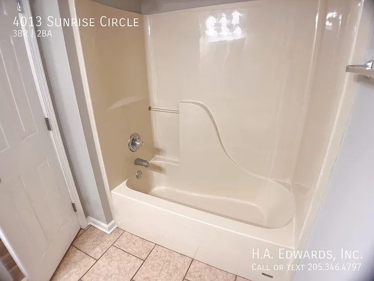 4013 Sunrise Cir — Photo 14