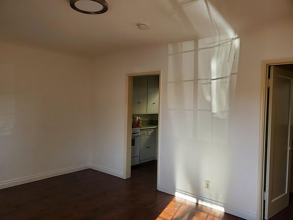 5th image of 832 N Maclay Ave #1