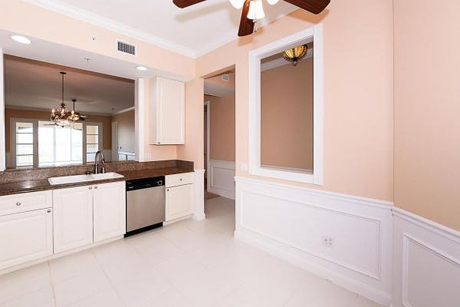 1st image of 38 Harbour Isle Dr E Unit Ph02