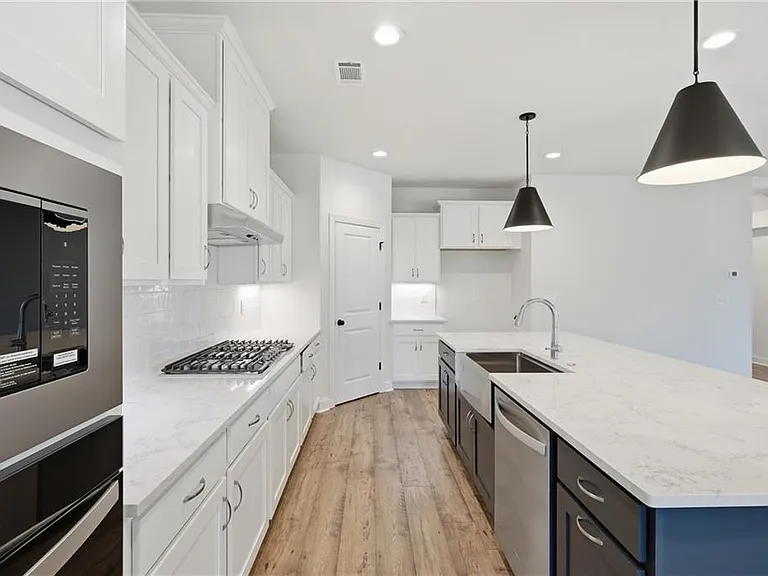 120 Poplar St — Photo 9
