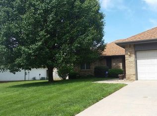 5669 S Jefferson Ave, Springfield, MO 65810