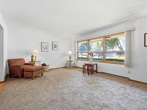 4th image of 1913 Windom Way