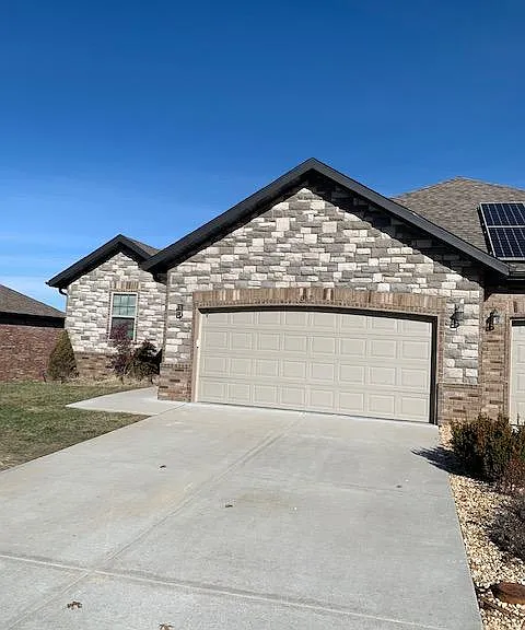 817 E Crystal Ave — Photo 1
