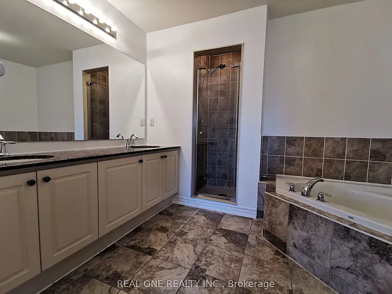 53 Hammersly Blvd — Photo 8