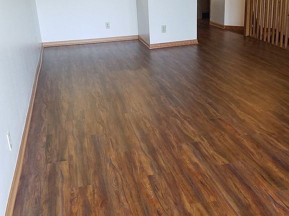 3rd image of 40 E Fieldstone Cir #6