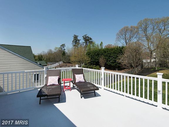 4th image of 102 Westholme Ln