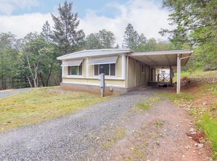 1111 Summit Loop, Grants Pass, OR 97527