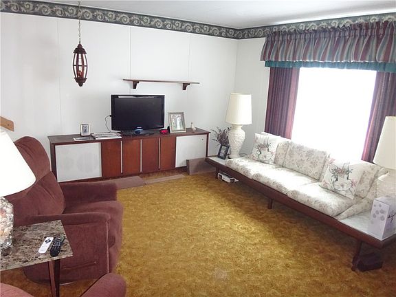 5th image of 304 Bull Run Rd