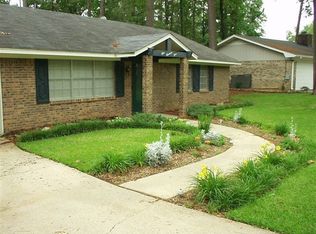 104 Long Meadow Ct, Brandon, MS 39042