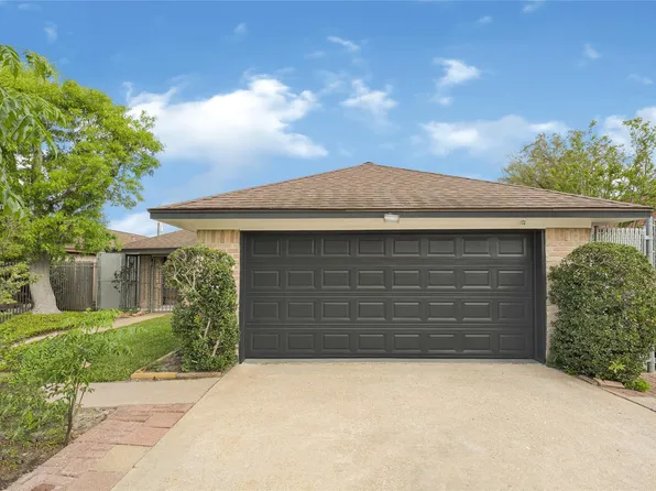 9208 Carousel Ln, Houston, TX 77080