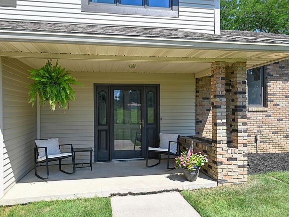2nd image of 2262 Holland Rd