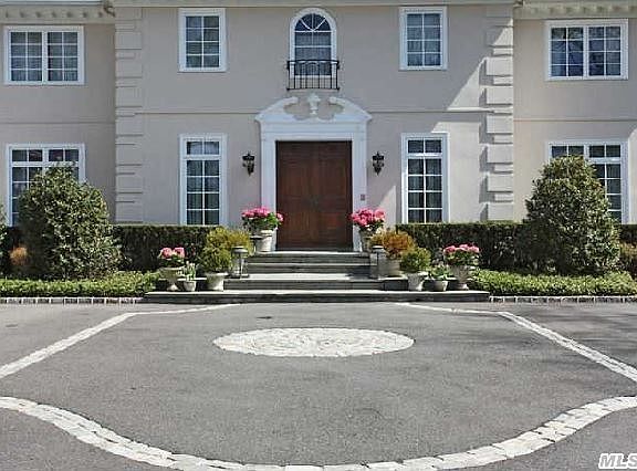 2nd image of 1 Fairway Ct