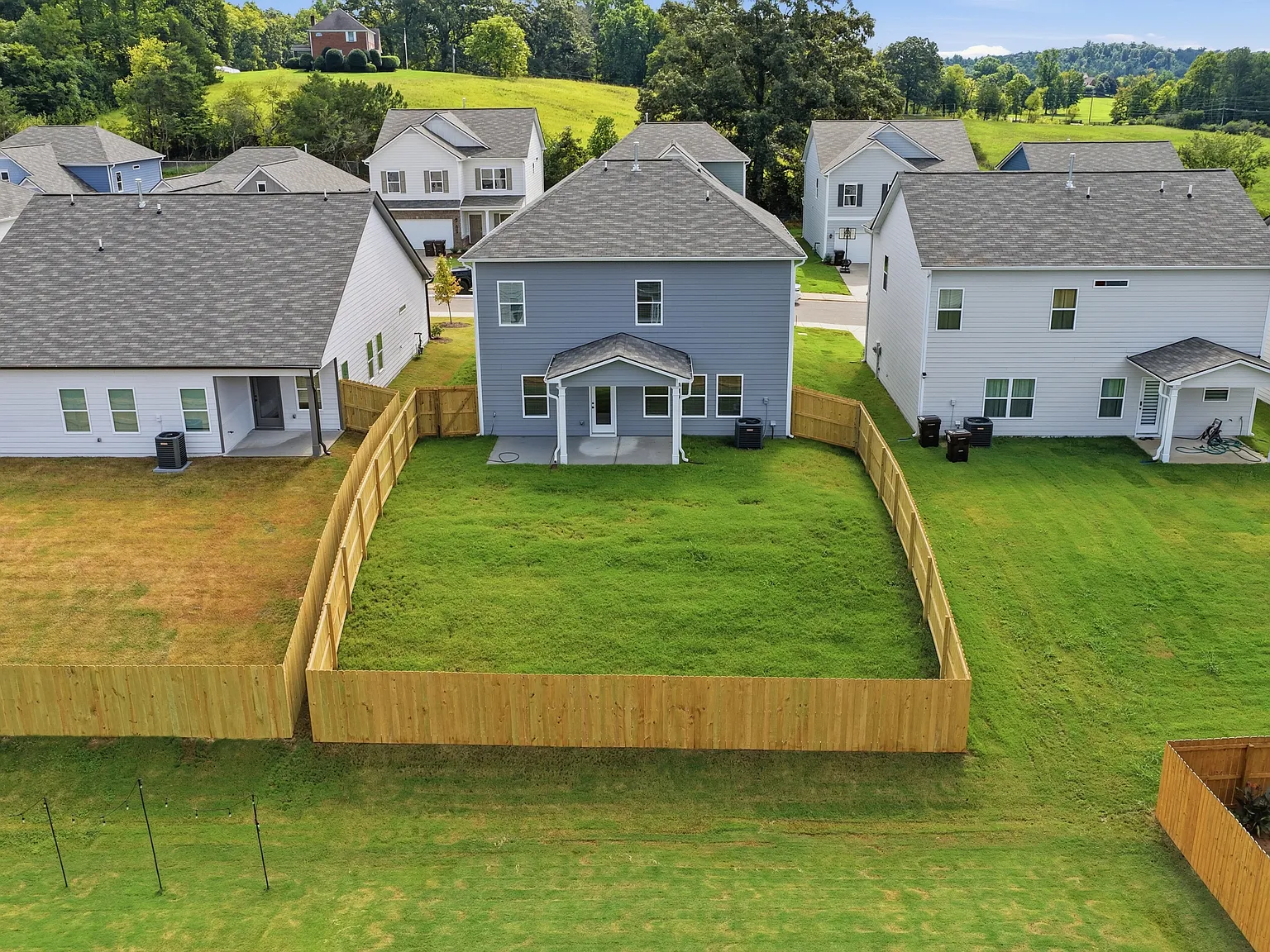 4 bed, 2600 sqft, $2,950 — Photo 4