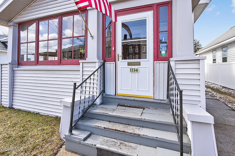 2nd image of 1114 Forest Road