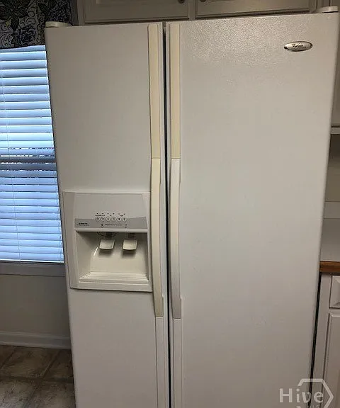 225 Lexington Cir — Photo 18