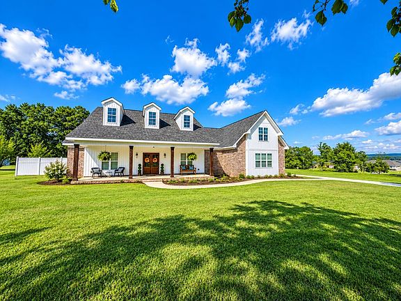 5th image of 221 Pebble Beach Dr
