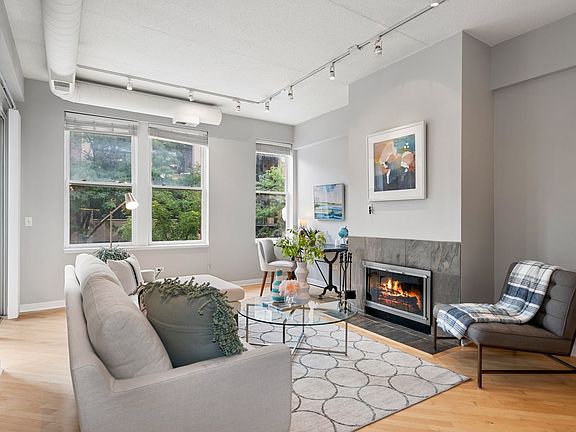 4th image of 4114 N Lincoln Ave Unit 203
