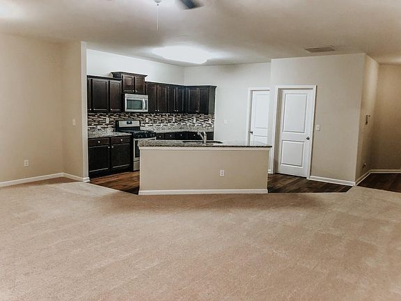 5th image of 4232 Weeping Willow Dr