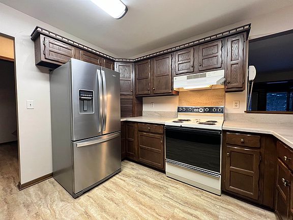 4th image of 1298 N Cummings Rd