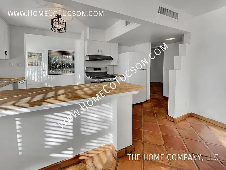 1509 E Blacklidge Dr #1 — Photo 10