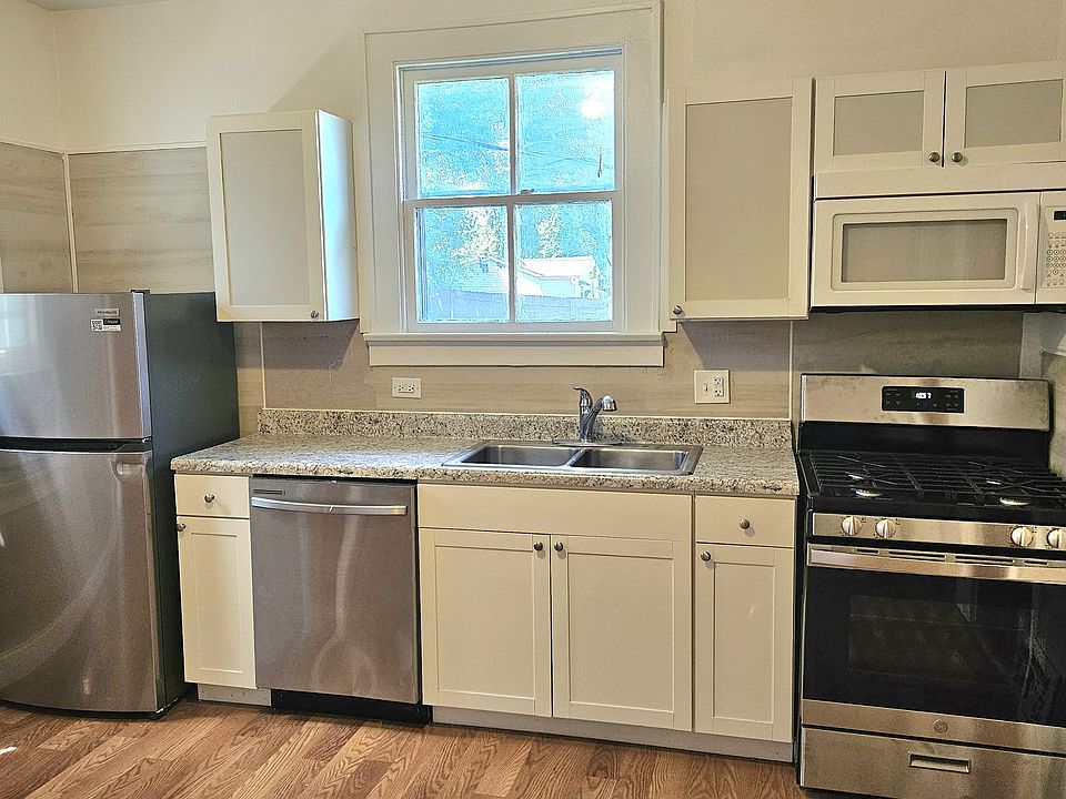1st image of 200 E Etta Ave