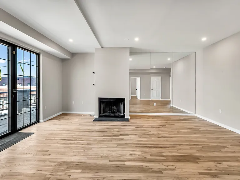 44 Sherman Ave #5G — Photo 12