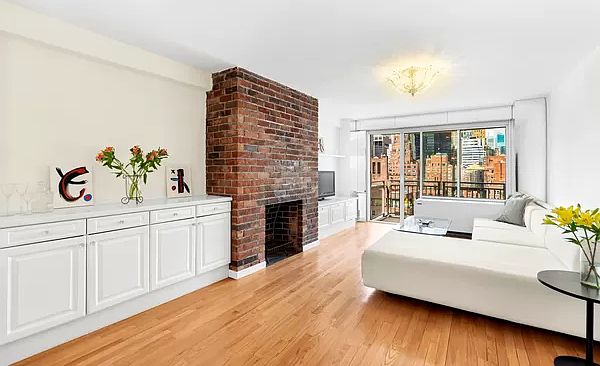 1st image of 132 E 35th St #17B