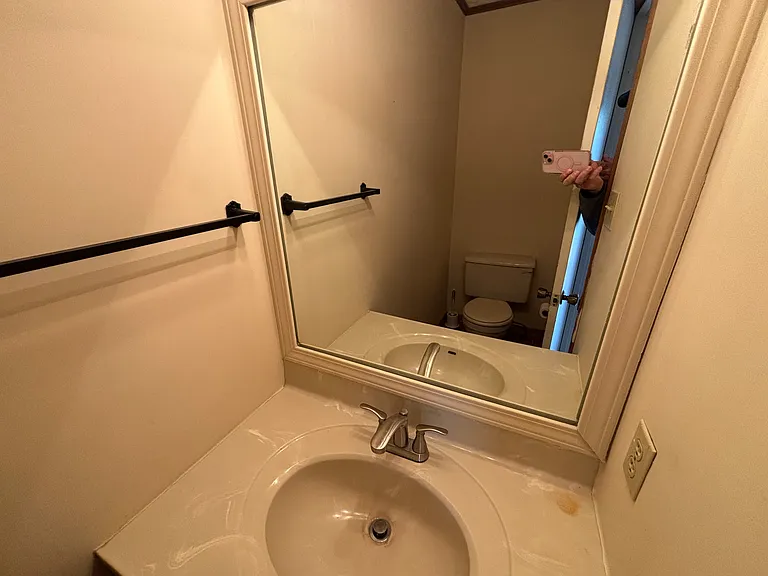 113 Goldenview Ln — Photo 5
