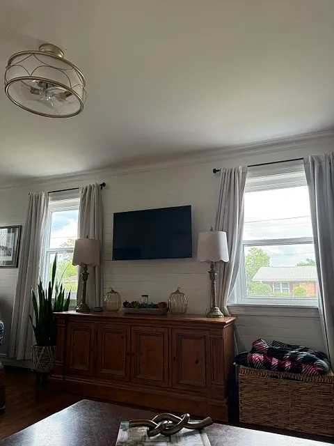 4 bed, 1755 sqft, $3,900 — Photo 3