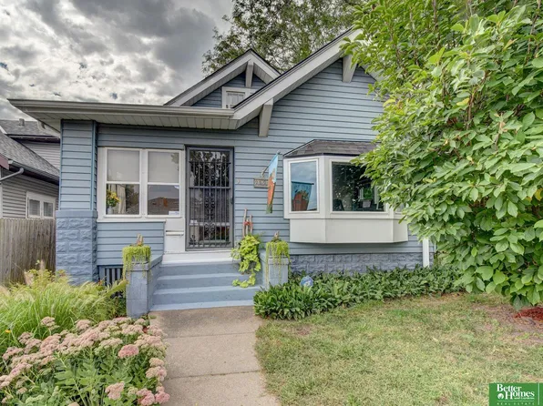 2121 Castelar St, Omaha, NE 68108