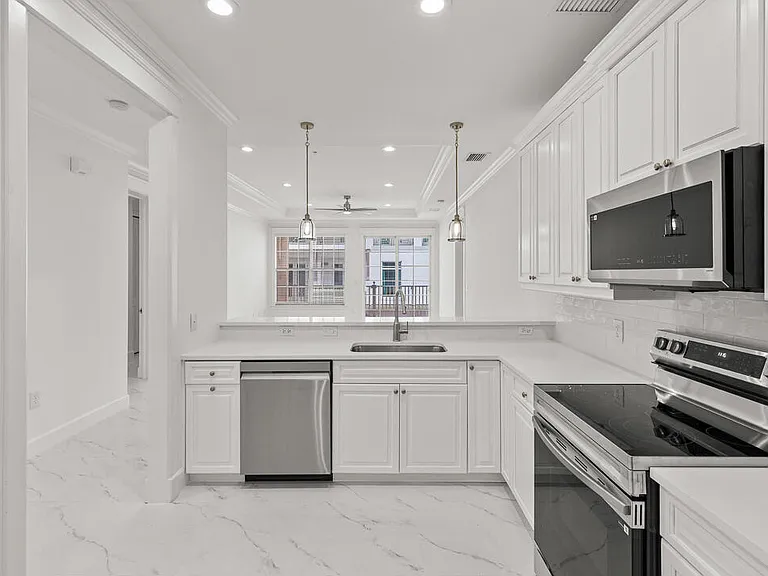 47 SW Osceola St #206 — Photo 9