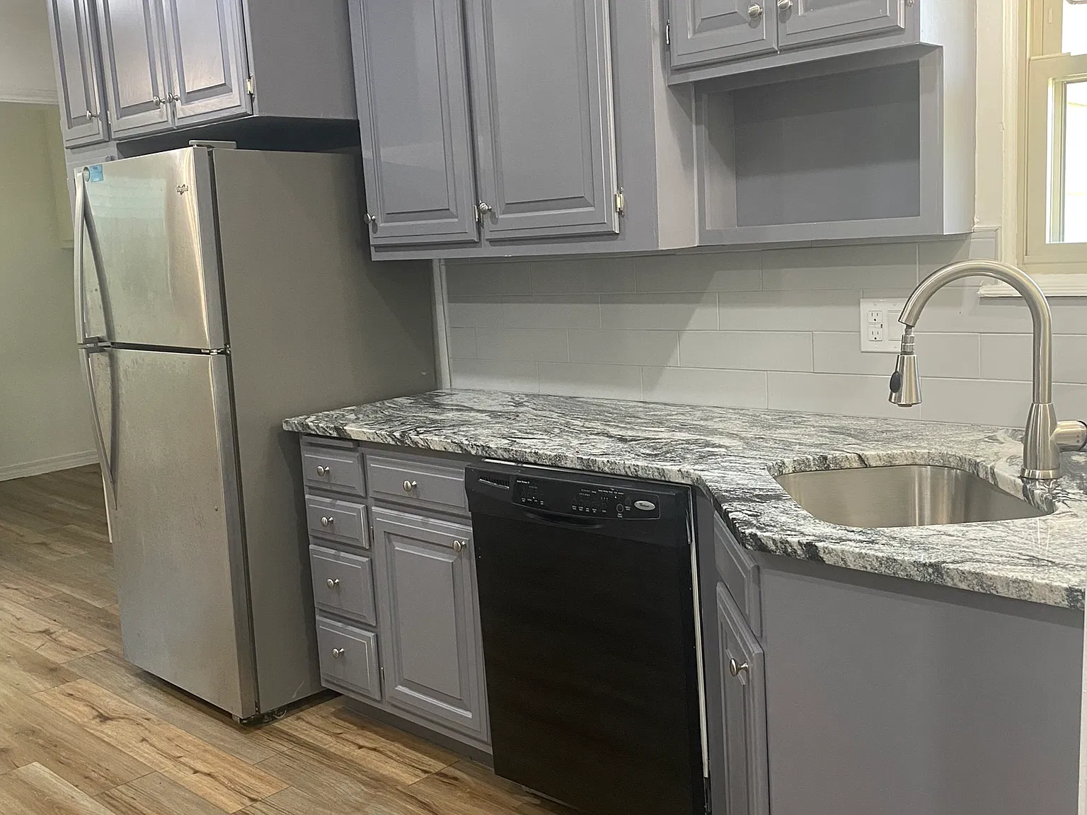 4 bed, 2126 sqft, $1,800 — Photo 4