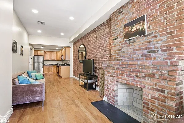 Rented by Brown Harris Stevens | media 2