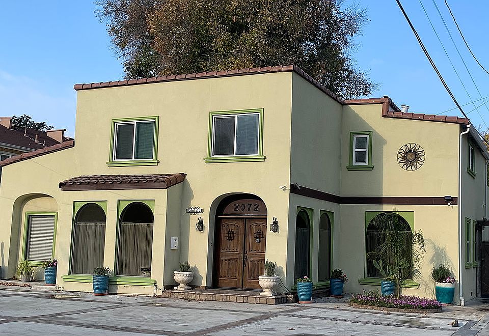 1st image of 2072 The Alameda