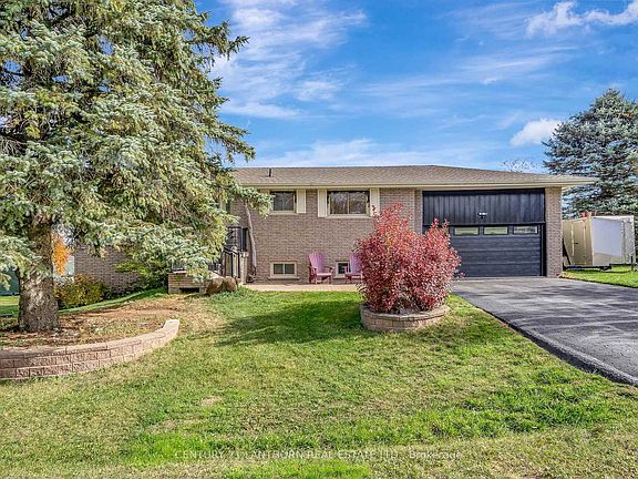 5th image of 456 Old Surrey Ln