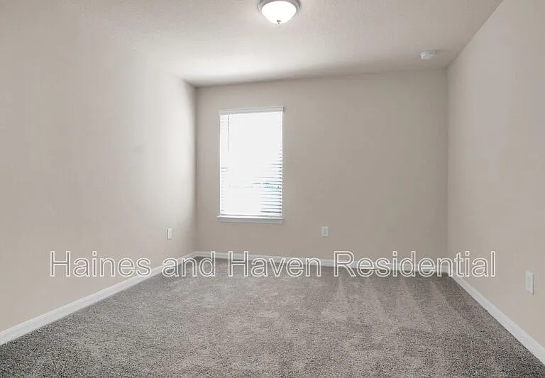 4292 Chester Springs Blvd — Photo 29