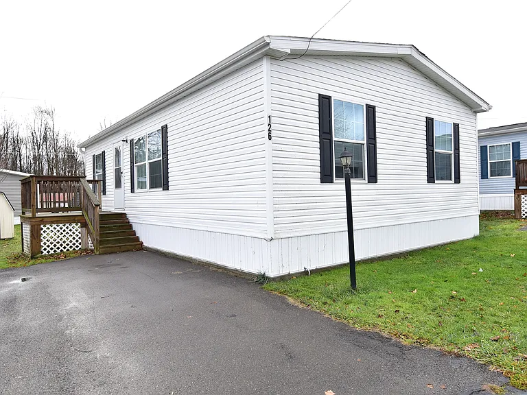 Crestview — Photo 7