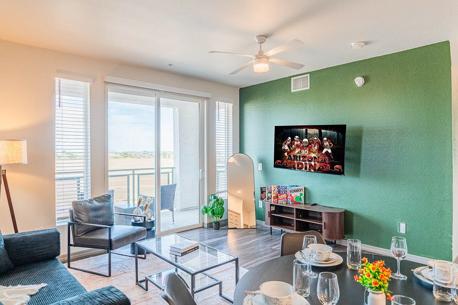 2 bed, 2.0 bath, 1044 sqft, $3,667 — Photo 3