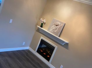 869 W Walnut Ave, Monrovia, CA 91016