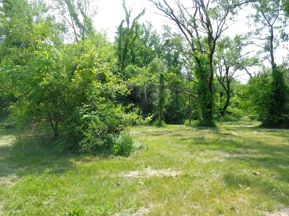 120 S Crystal Ave, Benton Harbor, MI 49022