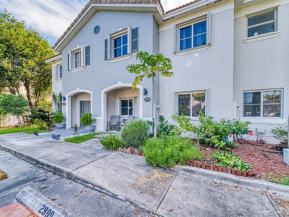 4th image of 2999 SE 17th Ave #2999