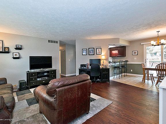 2nd image of 606 Dartmouth Dr