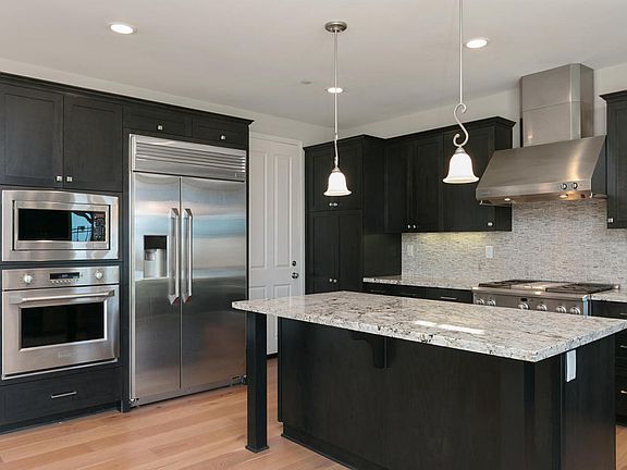 3rd image of 588 Andorra Ln