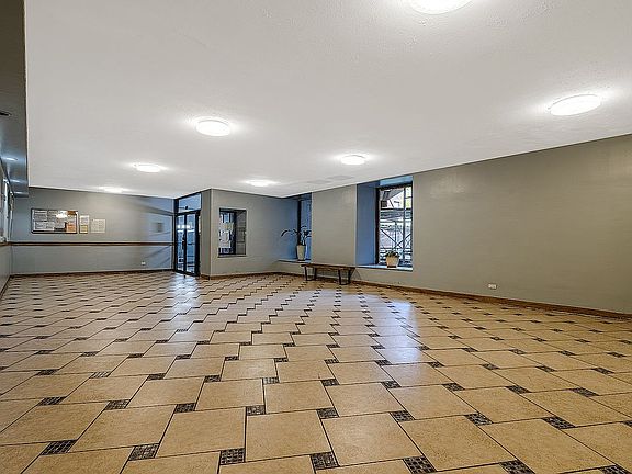 2nd image of 1275 E 51st St APT 4L