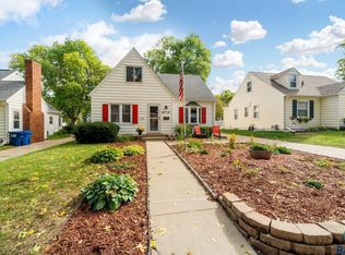 910 S 3rd Ave, Sioux Falls, SD 57104